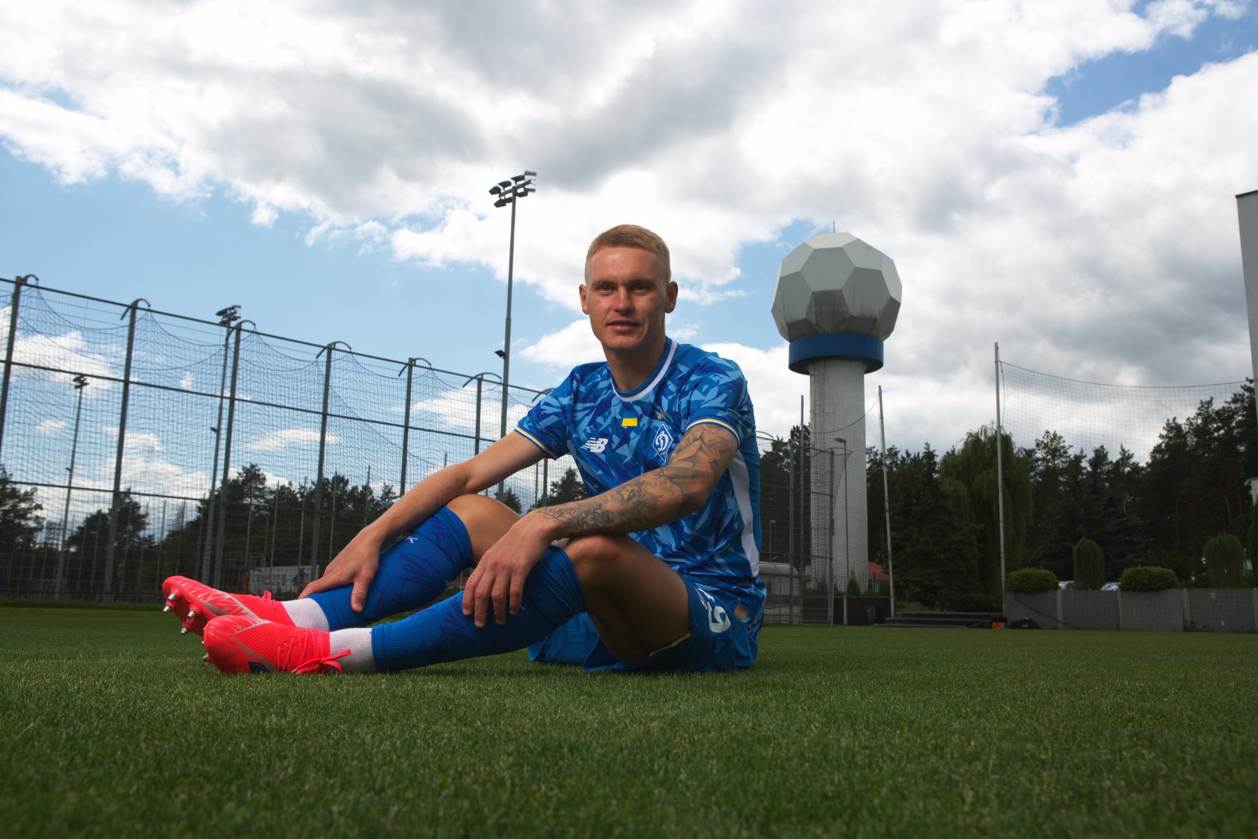 Три зірки та столичне графіті: "Динамо" презентувало нову форму перед стартом у ЛЧ